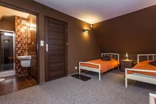 Отели типа «постель и завтрак» u Kruka Groń Четырехместный номер с собственной ванной комнатой-8
